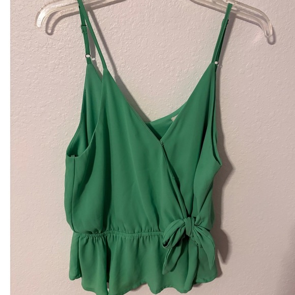 She + Sky Tops - She + Sky Kelly Green Peplum Side Tie Tank Top Womens Large Adjustable Straps